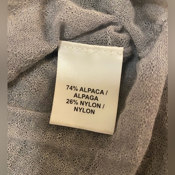 Lilac alpaca tissue turtleneck NWOT - Picture 2 of 6